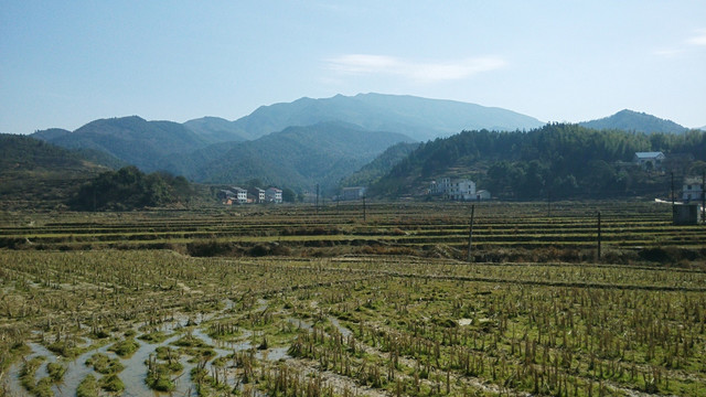 山村 田地