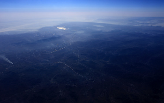 航拍山川