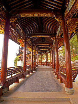 龙游年年红景区木制走廊