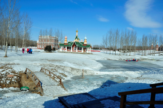 雪地迷人美景