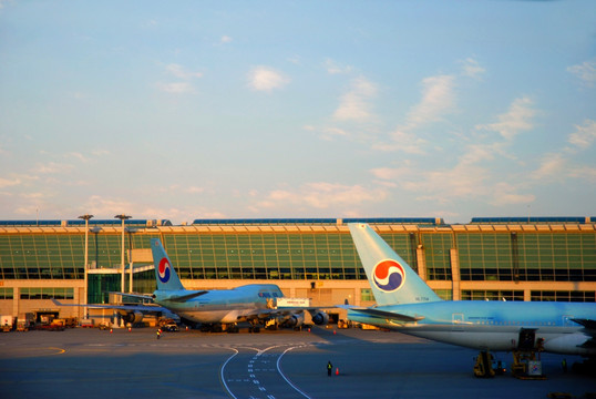 韩国仁川机场 航站楼停机坪外景