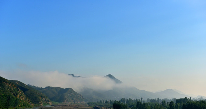 山峰云海