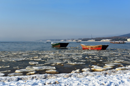 海滩雪景