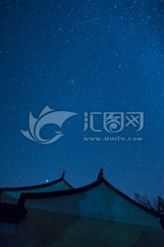 星空下的建筑