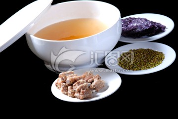 紫菜绿豆排骨汤
