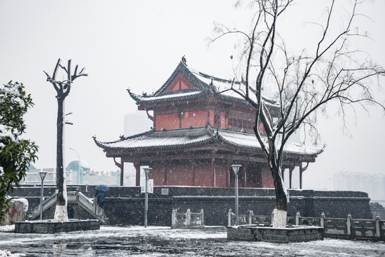 起义门雪景