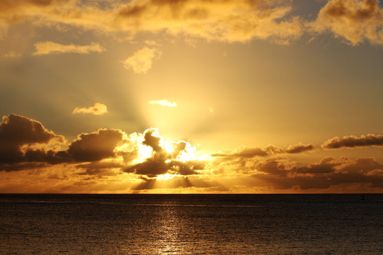 海上夕阳晚霞