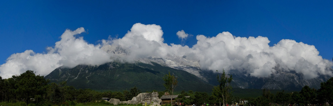 云南丽江玉龙雪山（高清全景图）