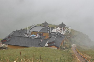 天山天池边的西王母祖庙