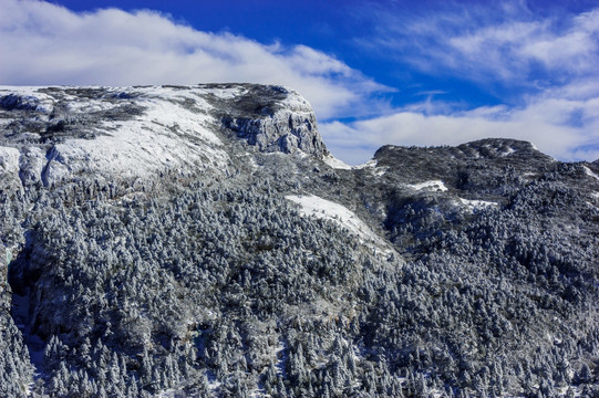 昆明轿子雪山