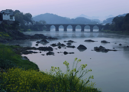 渔梁坝 日出