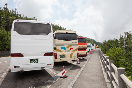 旅游大巴 大轿车