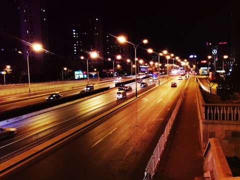 北京朦胧夜色