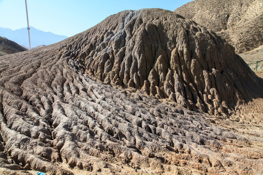 新疆泥火山