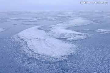 冰湖