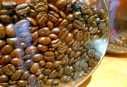 玻璃罐装咖啡豆