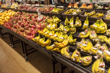 超市 水果区 香蕉