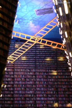 图书馆 超现实 爬梯