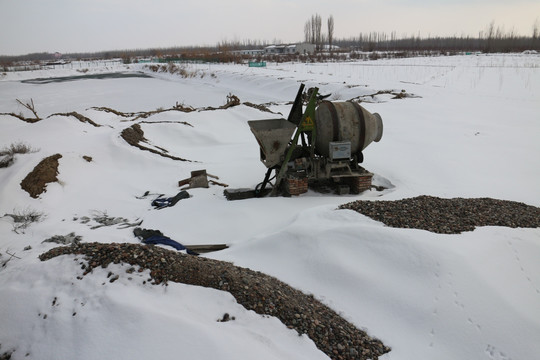 雪地 搅拌机