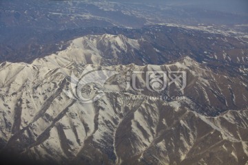 航拍雪山 