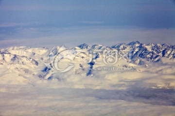 航拍雪山