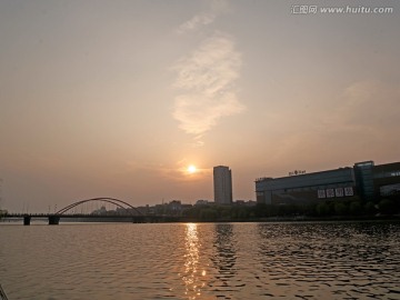 义乌篁园大桥义乌江夕阳晚霞全景