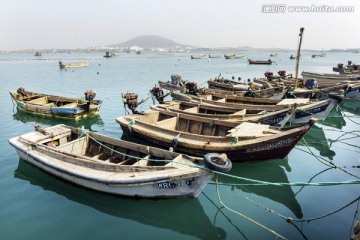 海岛渔船