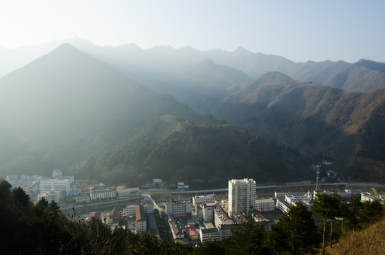 秦岭风光 县城风光