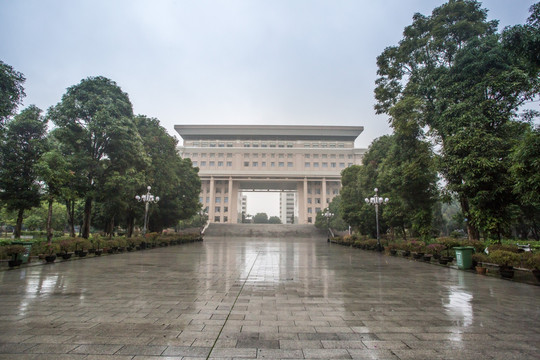 广西大学