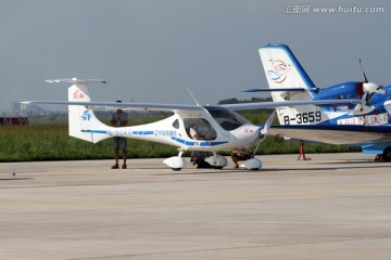 C42轻型飞机