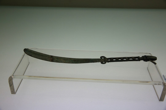 青铜弯刀