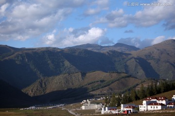 天山下大草原