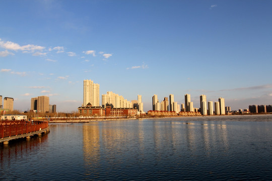 大庆建筑 大庆 三永湖 倒影