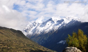 雪山 草场