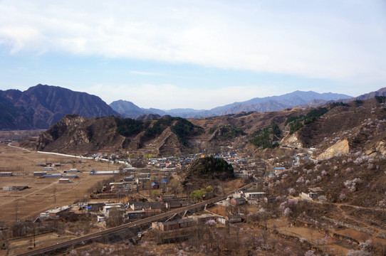 小山村