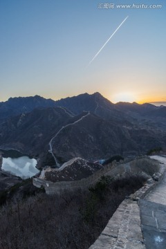 春天 長(zhǎng)城 清晨 日出