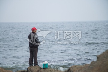 海边垂钓