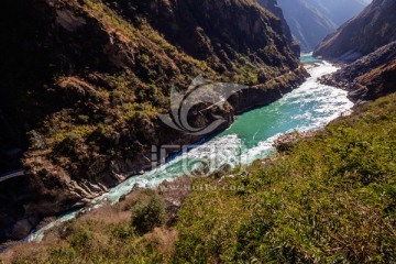 云南香格里拉虎跳峡