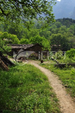 山村 石板房 小路