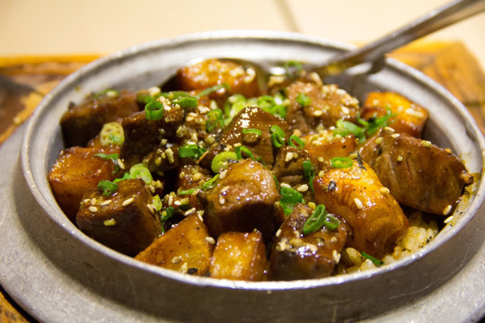 日式美食 石锅牛肉粒饭