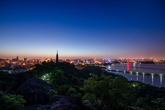 杭州西湖日出全景