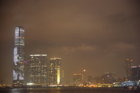 高楼建筑夜景