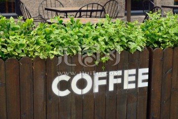 咖啡店绿色围栏