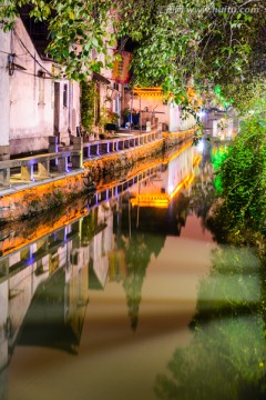 苏州市平江路历史街区夜景