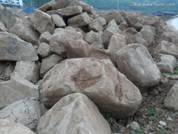 一堆石头