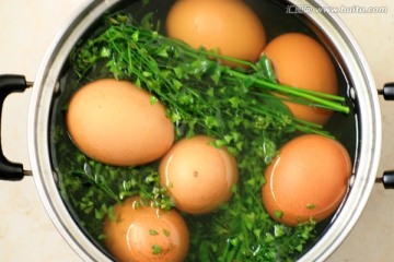 荠菜煮鸡蛋