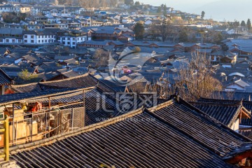 云南丽江日出全景