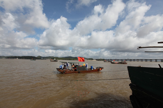 海上小船