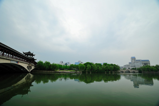 风则江廊桥与绍兴文理学院