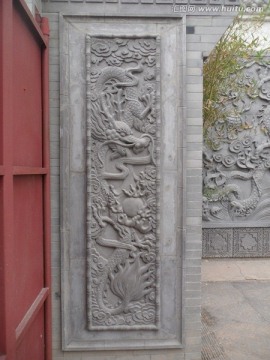 唐语砖雕二龙戏珠门楼实景